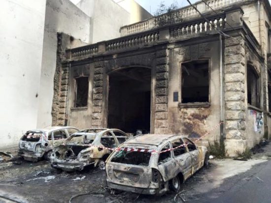 BAGNARA. Incendio nella notte: colpiti beni della famiglia De Leo