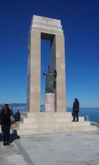 REGGIO. La statua della Dea Athena ritornata agli antichi splendori