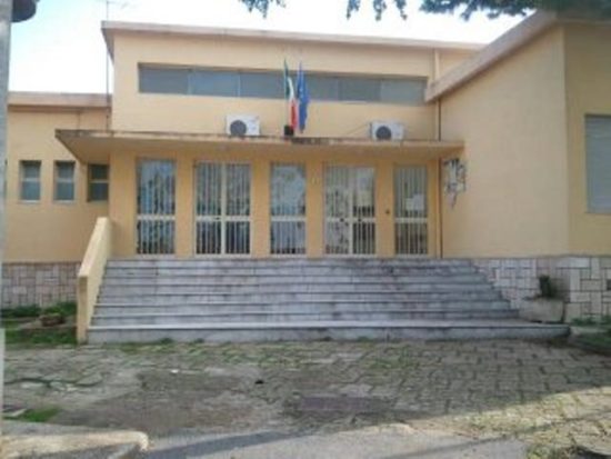 VILLA SAN GIOVANNI. Scuola elementare di Cannitello, locali non riscaldati a sufficienza e condizioni igienico-sanitarie precarie: lettera aperta dei genitori