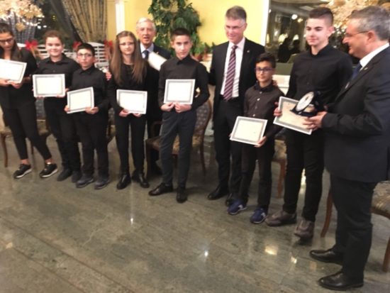 VILLA SAN GIOVANNI. Il Lions Fata Morgana premia i vincitori del concorso musicale dedicato a Pasquale Benintende. FOTOGALLERY