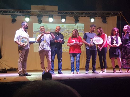Bagnara. Lo “Sciammisciu d’oro” si conferma un grande successo. Ecco le 14 donne premiate