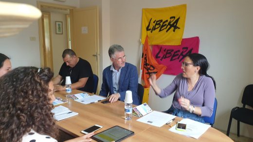 Villa, i tre candidati sindaco firmano il patto etico del presidio di Libera